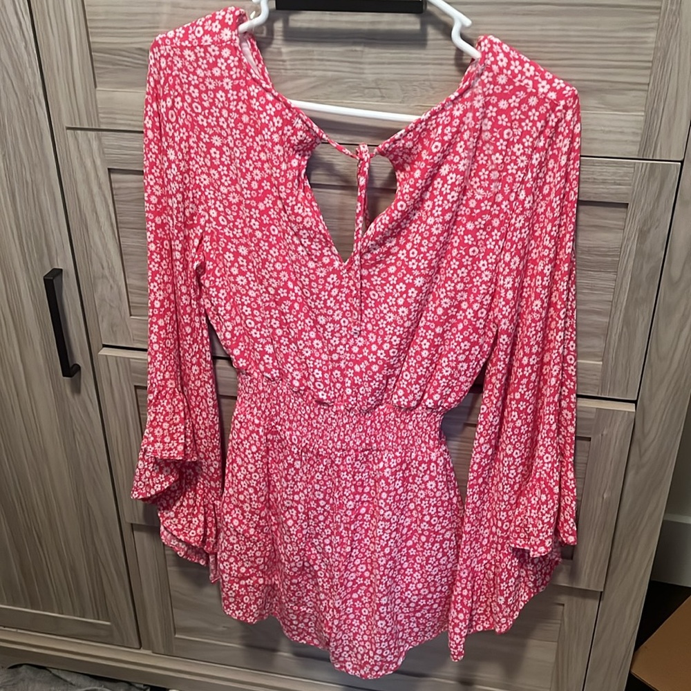 Pink Bell sleeve Romper - Picture 2 of 4